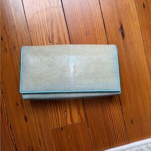 Vivo Tan Clutch with Teal Trim